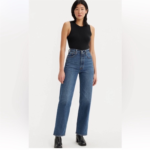 Levi's Premium Ribcage Straight Ankle High Waisted Jeans - Picture 1 of 6